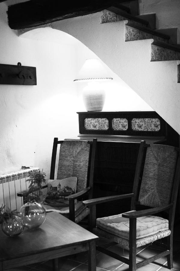 El Celler De La Guardia Hotel Montserrat Bagian luar foto